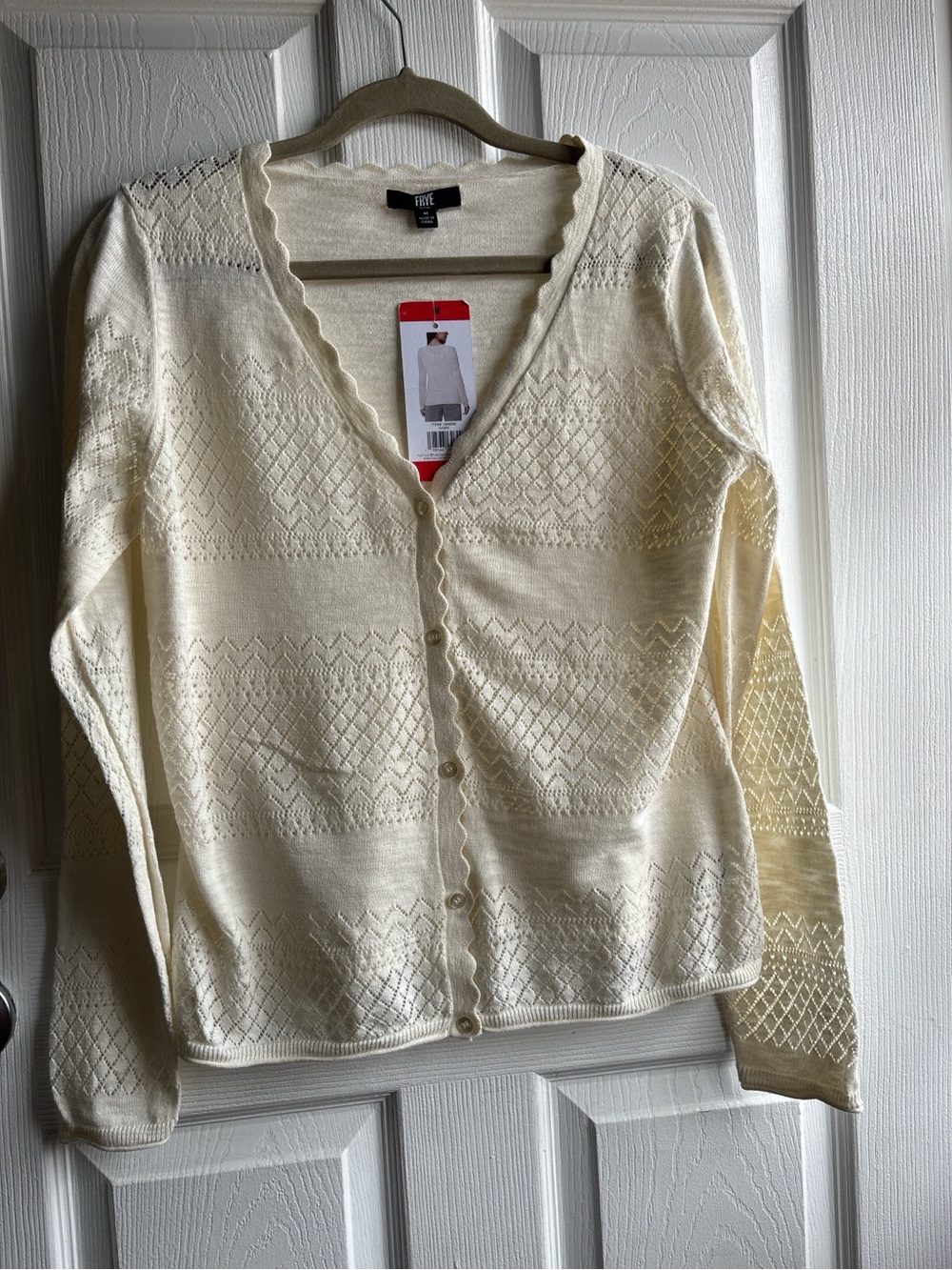 NWT/ FRYE | Cream cardigan with scalloped edges - Medium